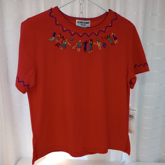Nwt Alfred Dunner top, color is actually a reddish/fuchsia pink - Picture 1 of 6